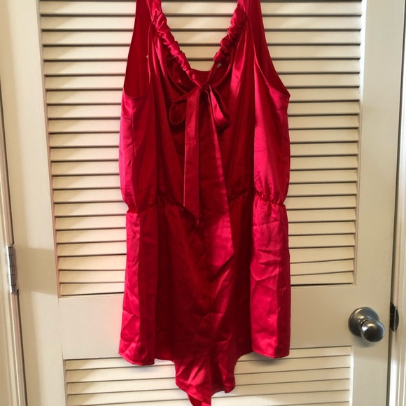 Victoria’s Secret red romper with bow tie shortalls M NWOT VS nightie - Picture 2 of 12